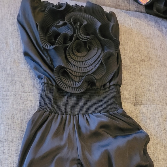 Romper - Picture 2 of 3